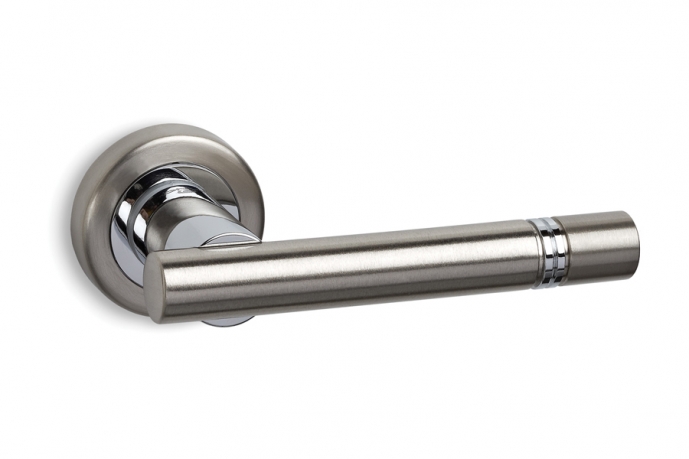 95a78f3015bd19286b33c65657114fc4_L