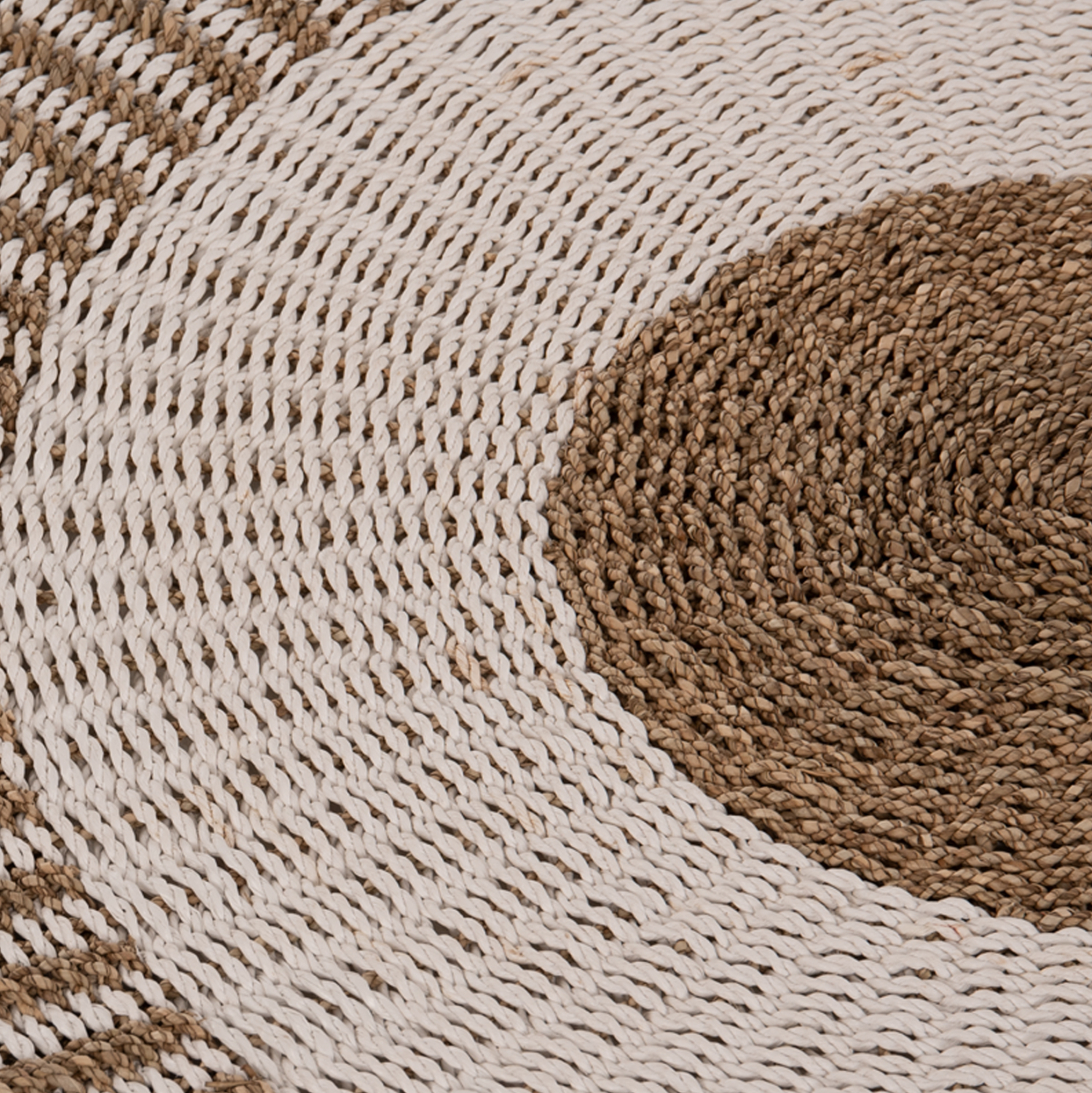 chali-stroggylo-fb97842-apo-fysikes-ines-2